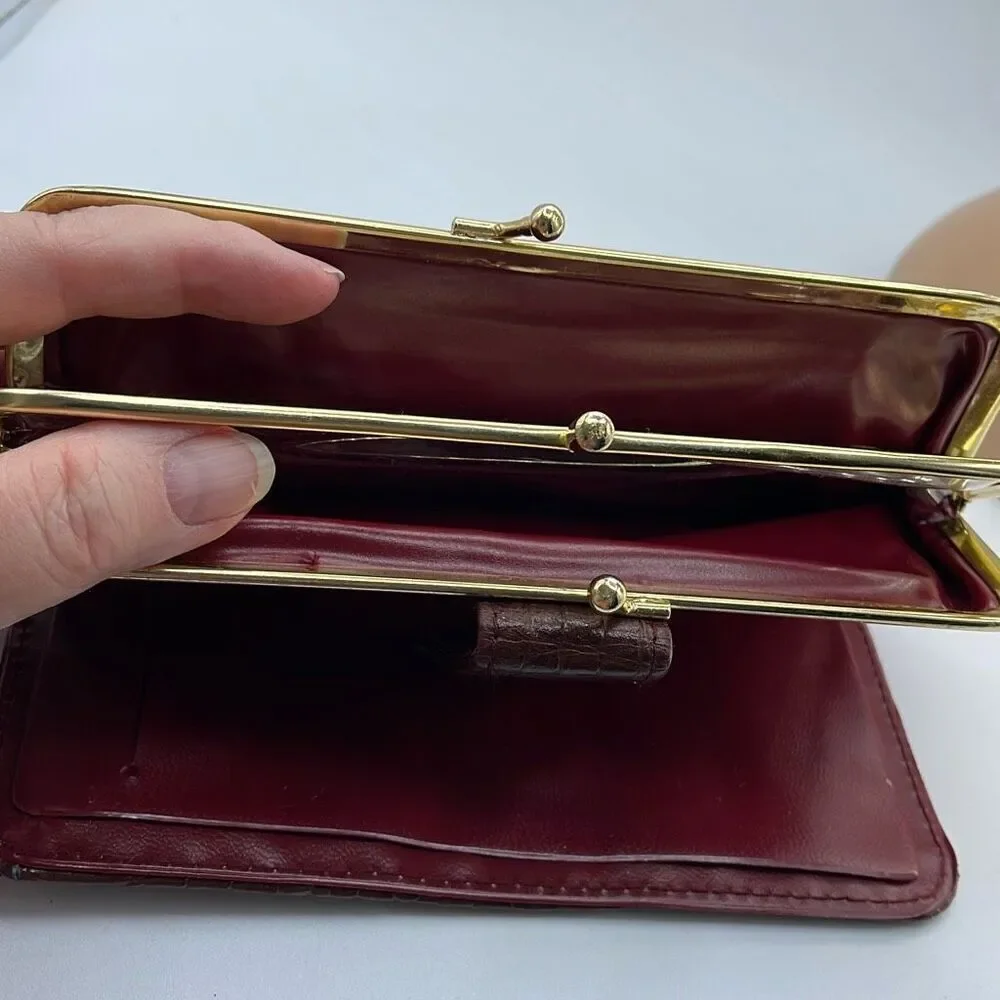Vintage CVP croc embossed leather wallet .